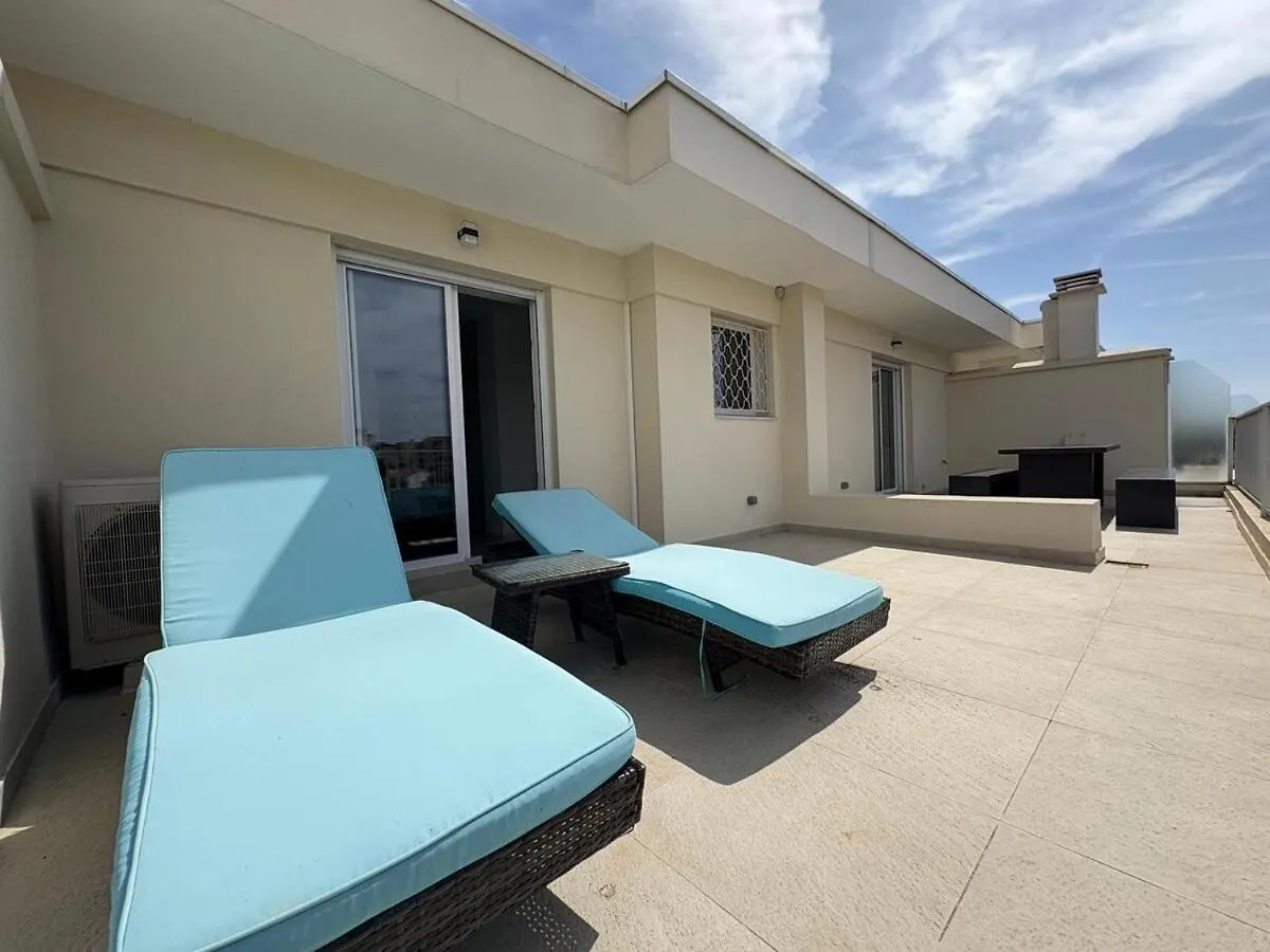 Cannes 2 Suites 2 Terrasses 0*,  France